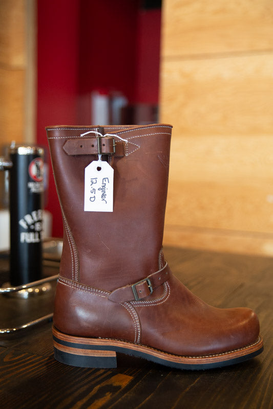 Brown leather 2025 engineer boots